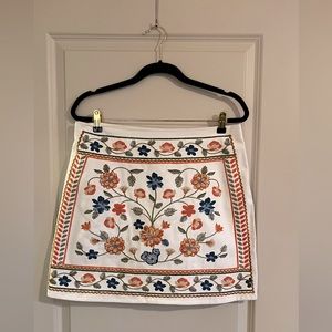 FLORAL EMBROIDERED MINI SKIRT Size L NWT